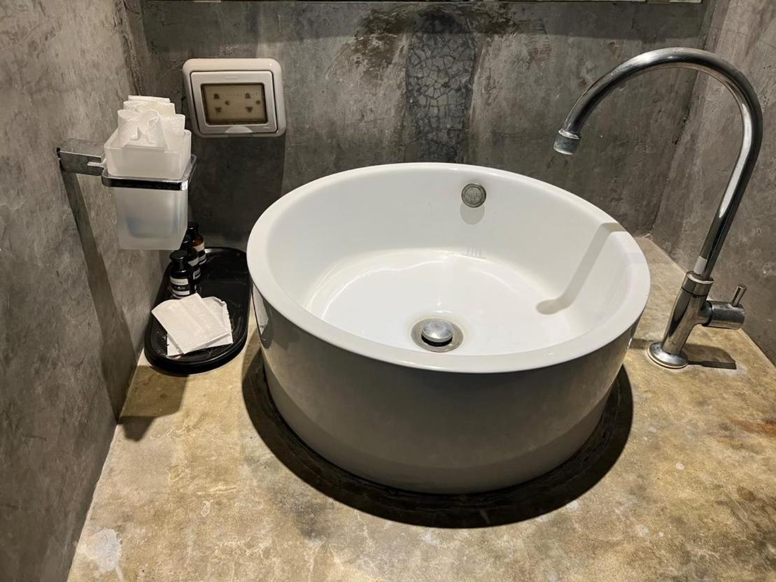 Tatata Koh Tao Hotel Kültér fotó